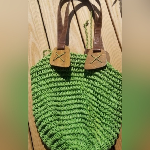 Poppie Green Genuine Straw/ Real Wooden Crafted Gorgeous Shoulder BagTote - Picture 2 of 9